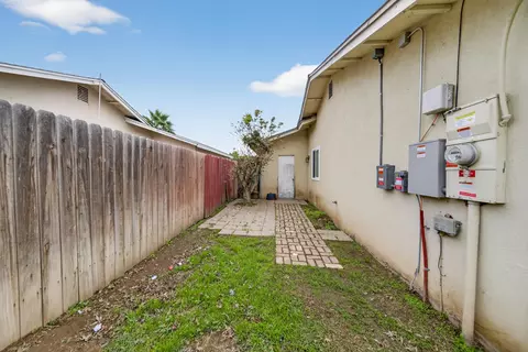 Exterior - 539 Nelson St, Exeter, CA 93221 photo 6 of 11