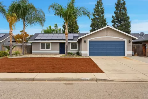 2344 N Turner Ct, Visalia, CA 93291