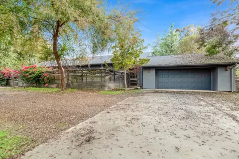 Exterior - 31361 Palm Dr, Exeter, CA 93221 photo 18 of 52