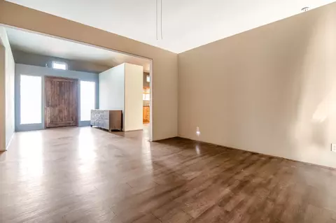Living - 31361 Palm Dr, Exeter, CA 93221 photo 4 of 11