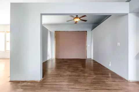 Living - 31361 Palm Dr, Exeter, CA 93221 photo 2 of 11