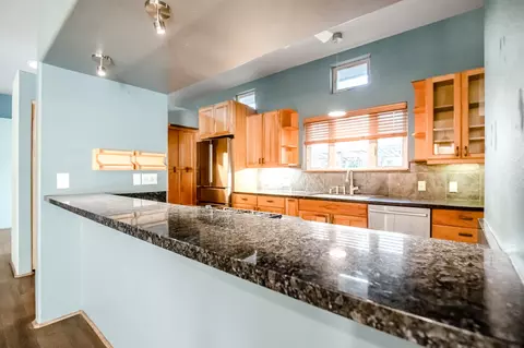 Kitchen - 31361 Palm Dr, Exeter, CA 93221 photo 3 of 9