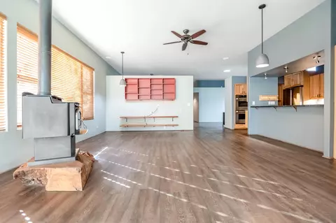 Living - 31361 Palm Dr, Exeter, CA 93221 photo 8 of 11