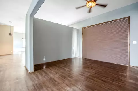 Living - 31361 Palm Dr, Exeter, CA 93221 photo 3 of 11
