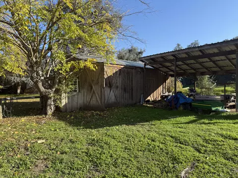 Exterior - 42741 N Fork Dr, Three Rivers, CA 93271 photo 3 of 3