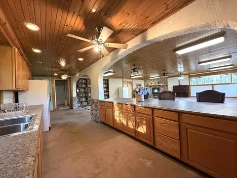Kitchen - 42751 N Fork Dr, Three Rivers, CA 93271 photo 3 of 4