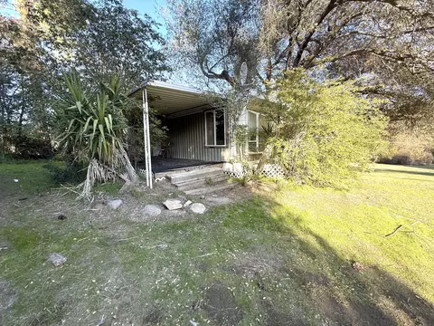 Exterior - 42751 N Fork Dr, Three Rivers, CA 93271 photo 3 of 4