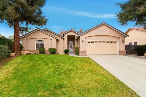 2744 W Ceres Ct, Visalia, CA 93291