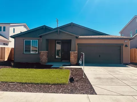 3157 Ryan Ave, Tulare, CA 93274