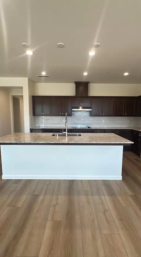 3157 Ryan Ave, Tulare, CA 93274 photo 3