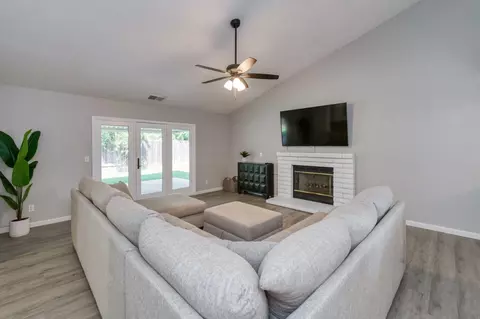 640 N Renn Ave, Clovis, CA 93611 photo 9