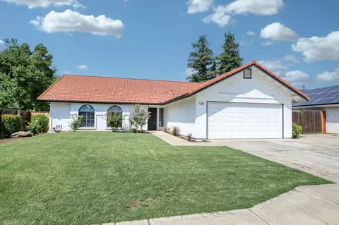 640 N Renn Ave, Clovis, CA 93611 photo 2
