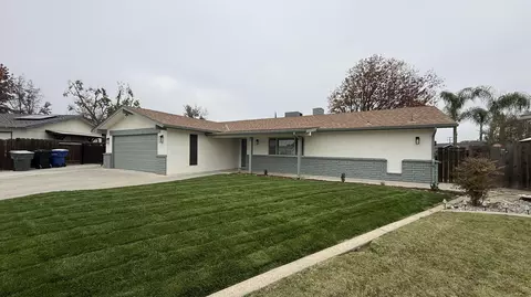 Exterior - 2329 Michael Cir, Hanford, CA 93230 photo 2 of 12