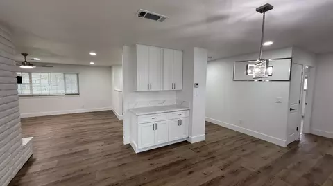 Living - 2329 Michael Cir, Hanford, CA 93230 photo 2 of 2