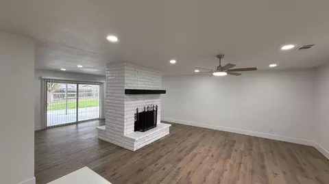 Living - 2329 Michael Cir, Hanford, CA 93230 photo 1 of 2