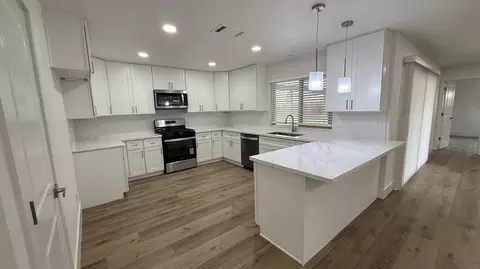 Kitchen - 2329 Michael Cir, Hanford, CA 93230 photo 1 of 4