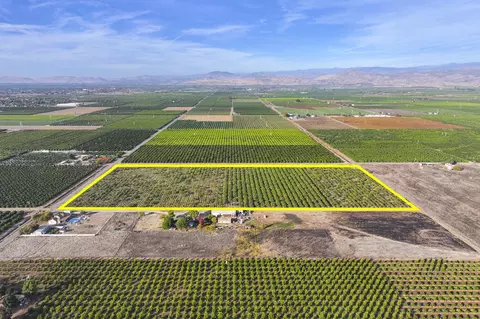 Rd. 136, Cutler, CA 93615