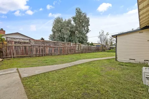 Exterior - 33239 Road 160, Ivanhoe, CA 93235 photo 6 of 6