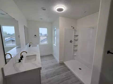 Bath - 2032 E Pershing Ave, Visalia, CA 93292 photo 1 of 2