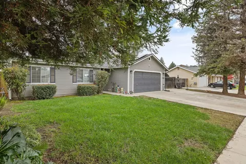 Exterior - 606 N Orange Ave, Exeter, CA 93221 photo 2 of 8