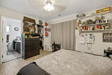 Bedroom - 606 N Orange Ave, Exeter, CA 93221 photo 2 of 4