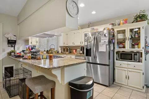 Kitchen - 606 N Orange Ave, Exeter, CA 93221 photo 3 of 3