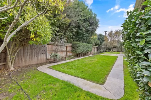 Exterior - 2215 E Myrtle Ct, Visalia, CA 93292 photo 10 of 10