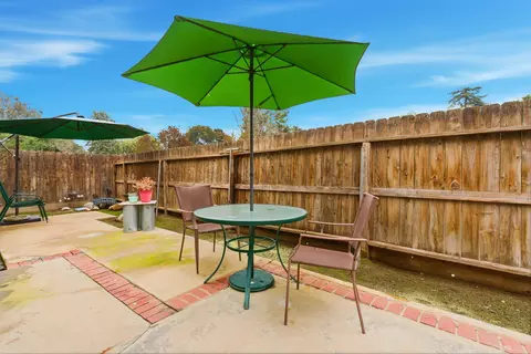 Exterior - 1836 E Vassar Dr, Visalia, CA 93292 photo 5 of 7