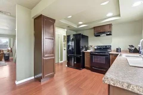 Kitchen - 1836 E Vassar Dr, Visalia, CA 93292 photo 2 of 3