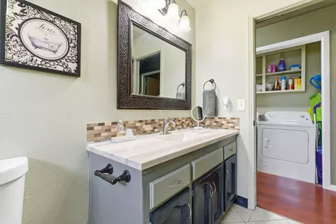 Bath - 1836 E Vassar Dr, Visalia, CA 93292 photo 2 of 3