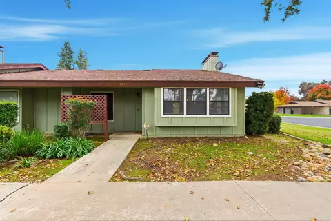 Exterior - 1836 E Vassar Dr, Visalia, CA 93292 photo 2 of 7