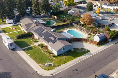 View/Area - 2414 E Paradise Ave, Visalia, CA 93292 photo 1 of 2