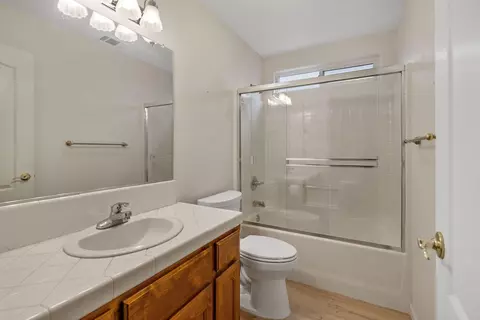 Bath - 2318 E Cherry Ave, Visalia, CA 93292 photo 1 of 4