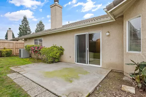 Exterior - 2318 E Cherry Ave, Visalia, CA 93292 photo 7 of 11