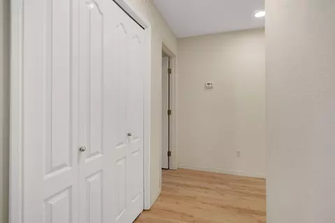 Entry Way - 2318 E Cherry Ave, Visalia, CA 93292 photo 4 of 6