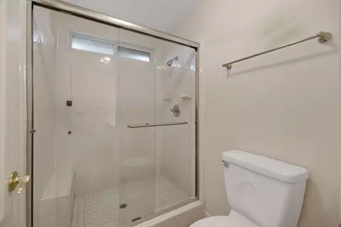 Bath - 2318 E Cherry Ave, Visalia, CA 93292 photo 4 of 4