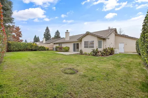 Exterior - 2318 E Cherry Ave, Visalia, CA 93292 photo 5 of 11
