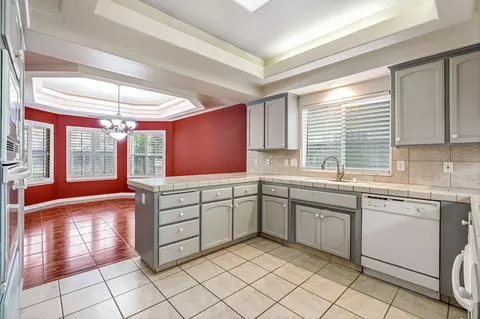 Kitchen - 3410 Doubletree Way, Madera, CA 93637 photo 4 of 7