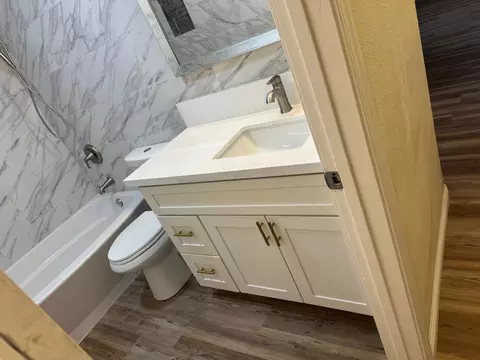 956 E Cinnamon Dr, Lemoore, CA 93245 photo 9