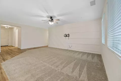 3096 Markham St, Tulare, CA 93274 photo 8
