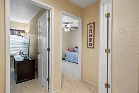 Entry Way - 615 N Orange Ave, Exeter, CA 93221 photo 3 of 4