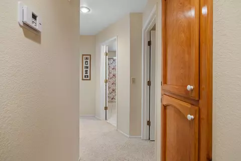 Entry Way - 615 N Orange Ave, Exeter, CA 93221 photo 4 of 4