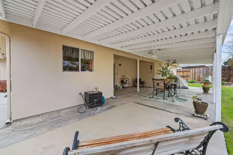 Exterior - 615 N Orange Ave, Exeter, CA 93221 photo 7 of 16