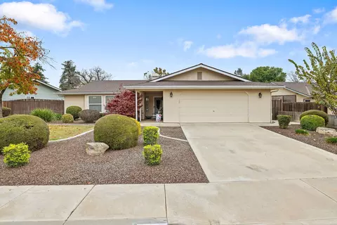 Exterior - 615 N Orange Ave, Exeter, CA 93221 photo 15 of 16
