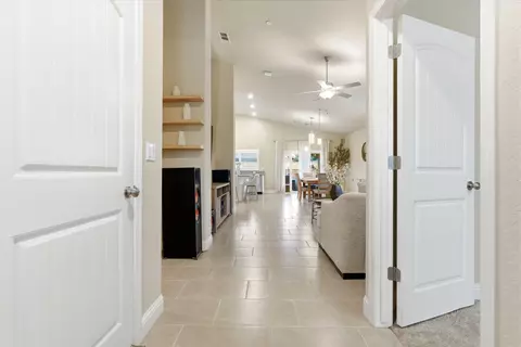 Entry Way - 3636 E Meadow Ct, Visalia, CA 93292 photo 1 of 2