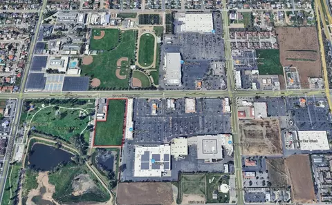 1425 E Henderson Ave, Porterville, CA 93257