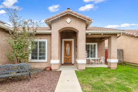 1833 Arneis Ave, Tulare, CA 93274