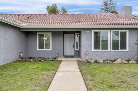 2808 Riverview Dr, Madera, CA 93637 photo 4
