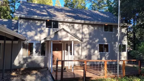 Exterior - 594 Loop Dr, Springville, CA 93265 photo 2 of 13