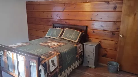 Bedroom - 594 Loop Dr, Springville, CA 93265 photo 2 of 8